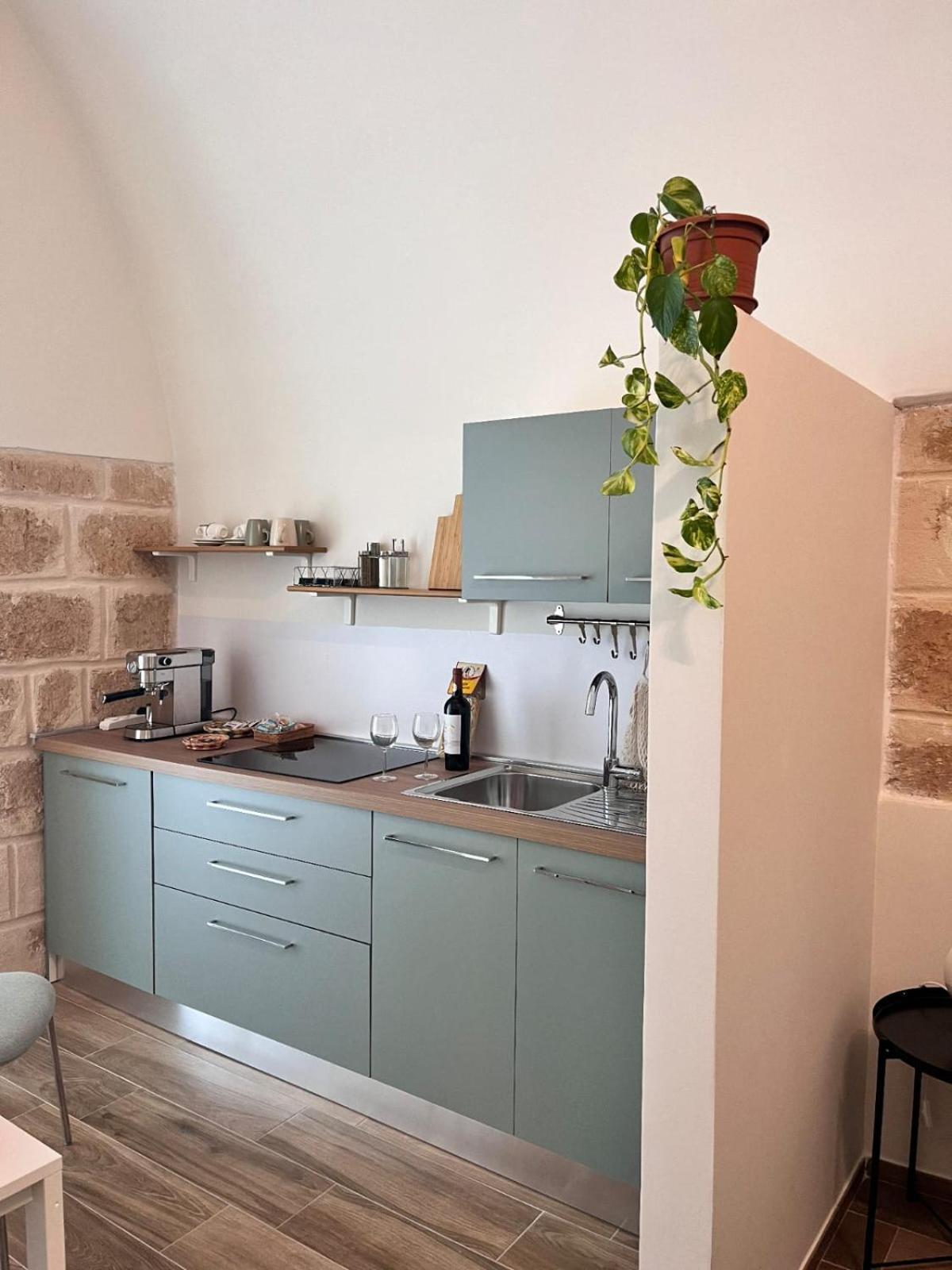 Lenta Apulian * Trani